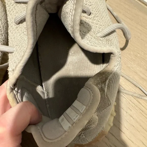 Adidas Yeezy Boost 350 V2 - Picture 9 of 10